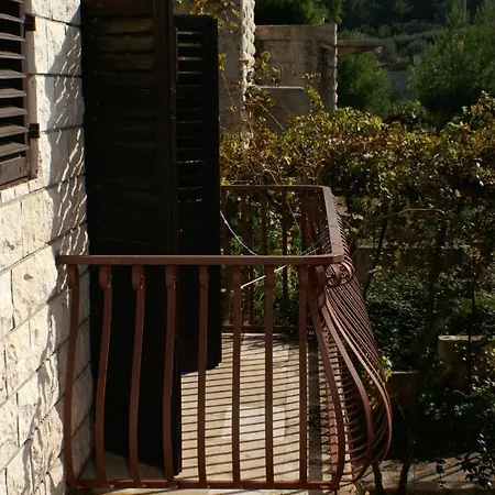 With A Parking Space Supetar, Brac - 2868 Guest house Supetar