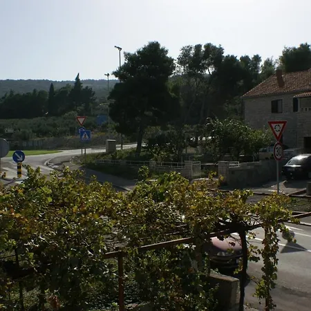 With A Parking Space Supetar, Brac - 2868 Pensjonat